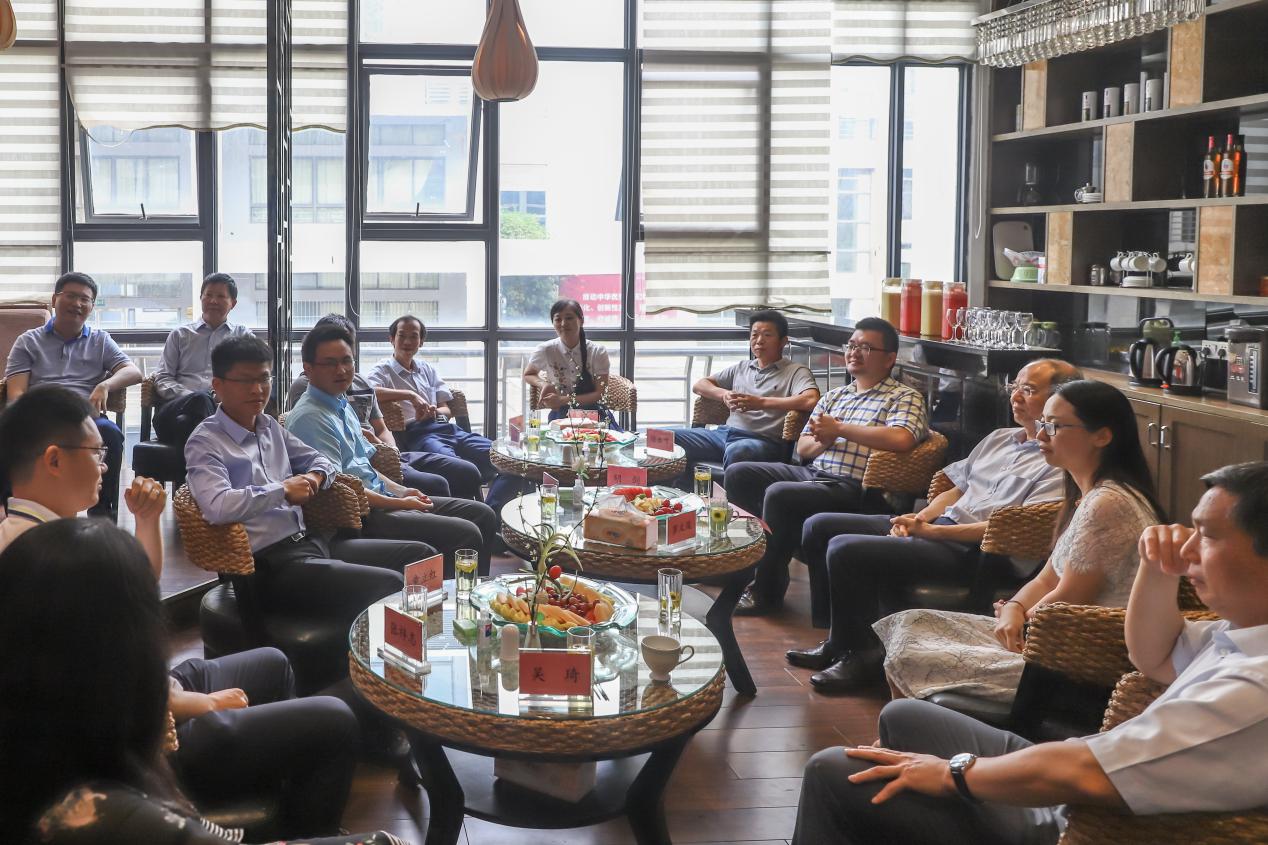 华东交通大学成功举办首期高层次人才学术午餐会（图）