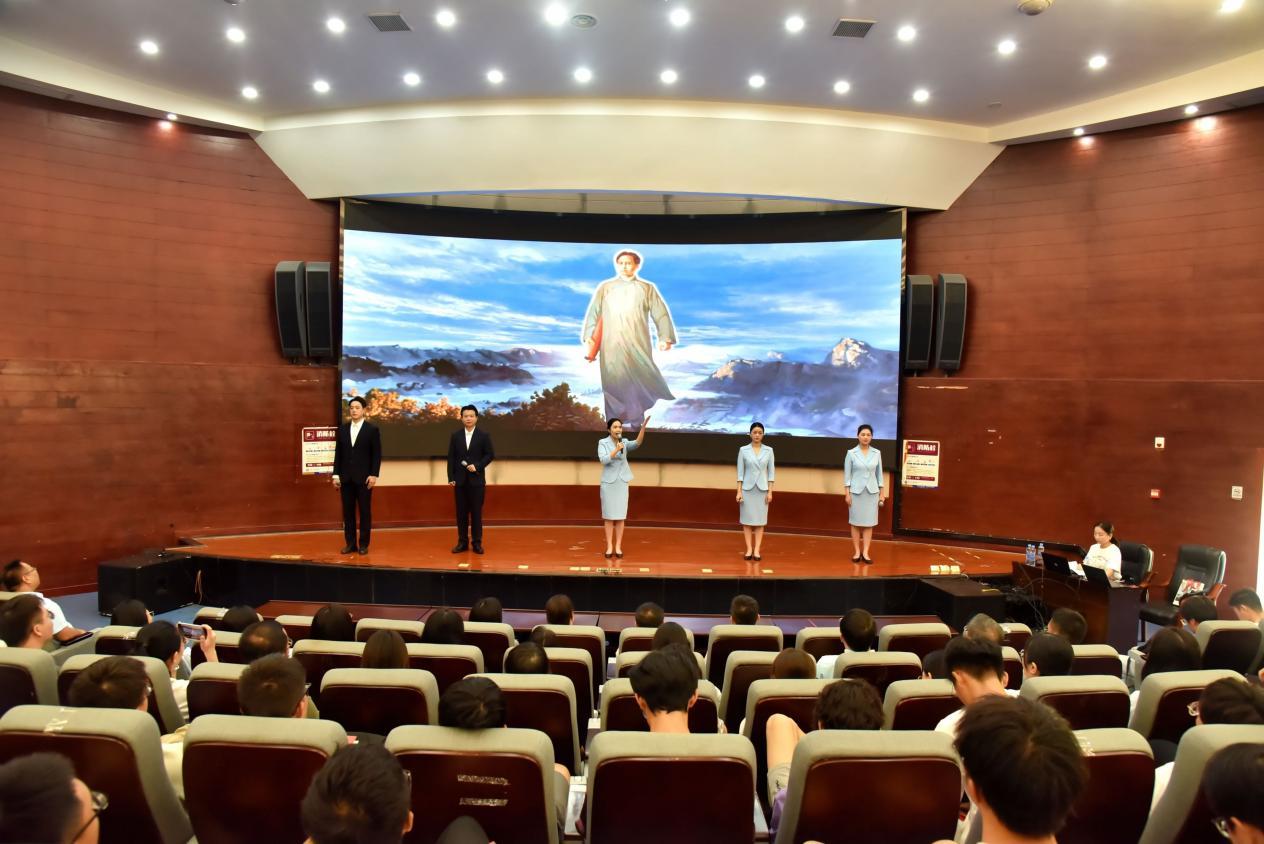 红旗漫卷·《青春·安源》大思政课走进华东交通大学