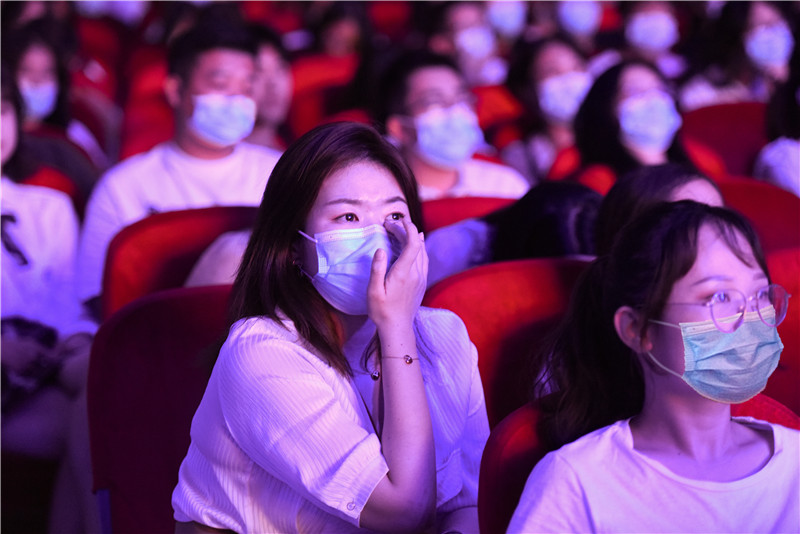 华东交通大学举行庆祝建校五十周年“感动花椒人物”颁奖典礼
