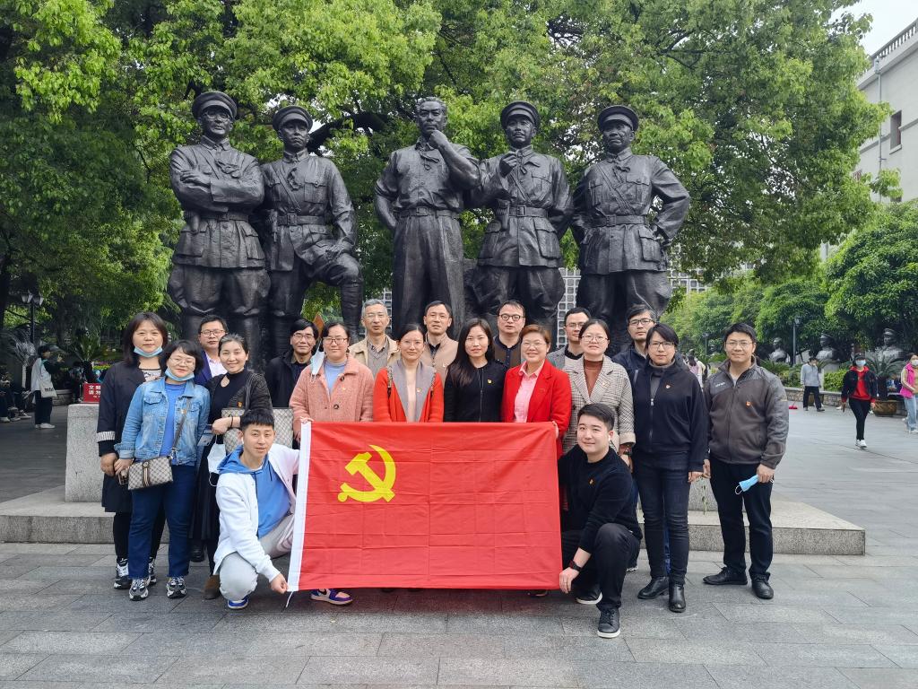 【回眸发展】材料学院：“真材实料”谋发展 砥砺前行谱新篇